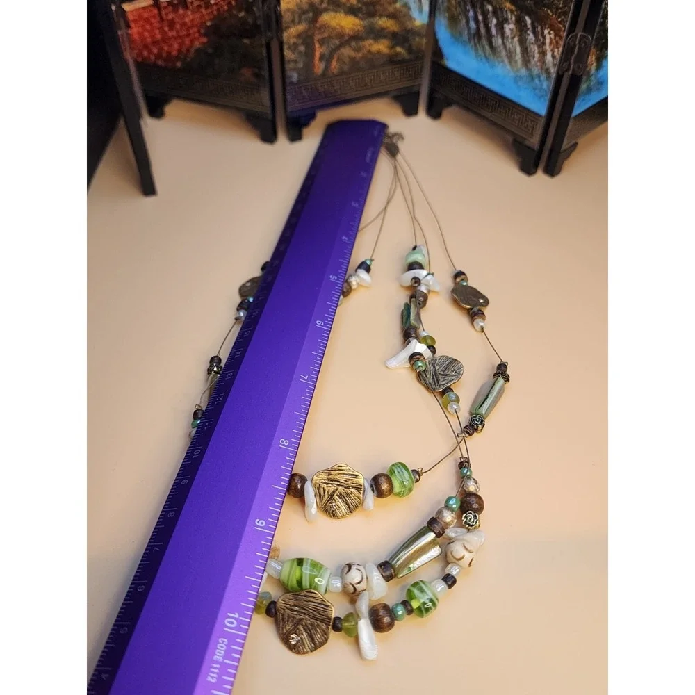 COLDWATER CREEK Three Strand Necklace Green Glass Shell Pieces Brass‎ Tone 20